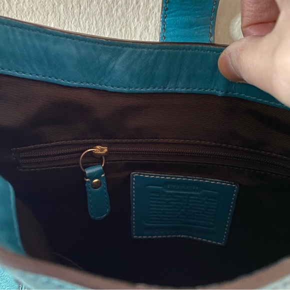 Coach Small Aqua Blue Leather Shoulder Bag with Gold Hardware - Picture 4 of 9